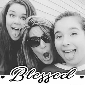 Meet your Posher, Michele